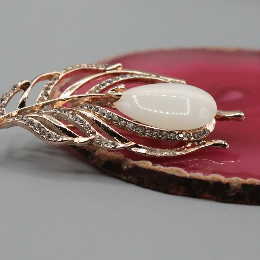 Jewelry pin brooch pendant feather elegant rose gold tone crystals fashion new